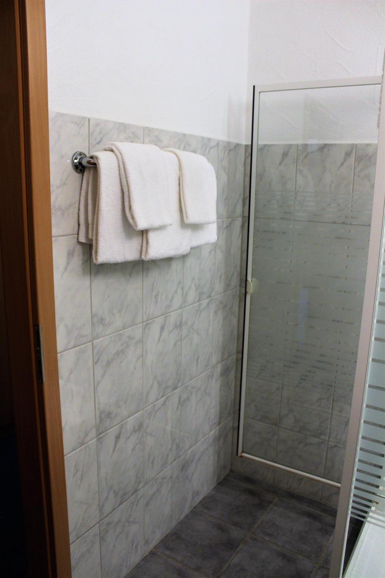 Hotel America Ramstein-Miesenbach Habitación foto